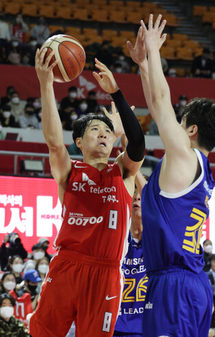 Basketball: Seoul Samsung Thunders vs. Seoul SK Knights