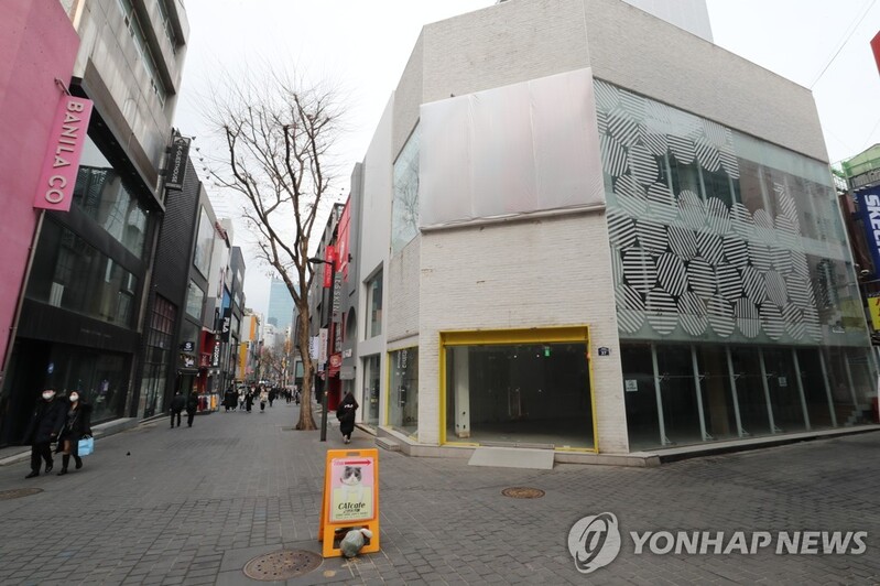 Omicron spread feared to constrain private spending recovery: finance ministry