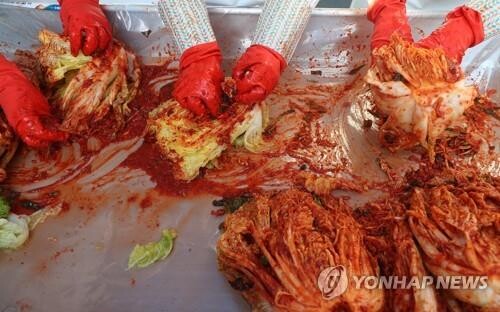"전주 김치 명가의 손맛 배워보세요"…연말까지 김치학교 운영