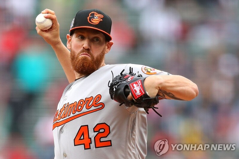 '전 롯데' 스트레일리, MLB 시범경기 3이닝 7실점 '악몽'