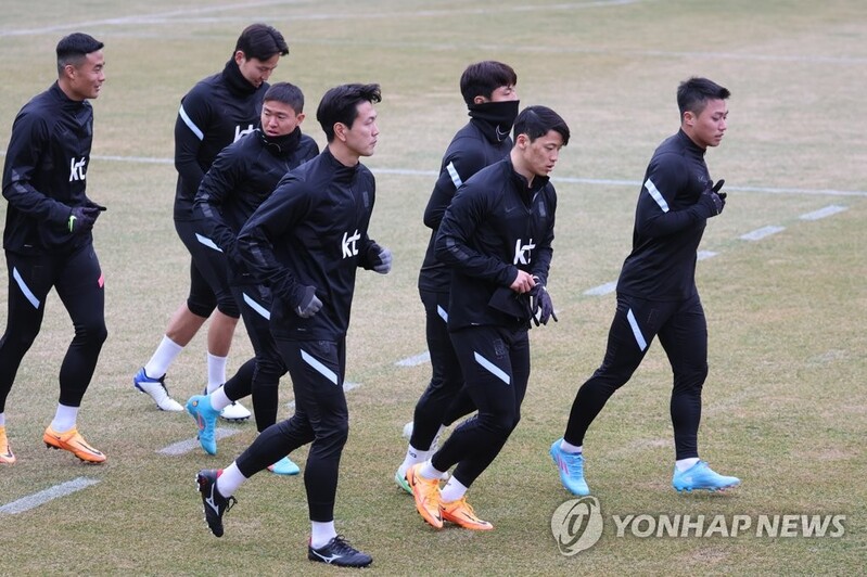 (LEAD) S. Korea trying to exorcise Iran demons, move into top spot in World Cup qualifying group