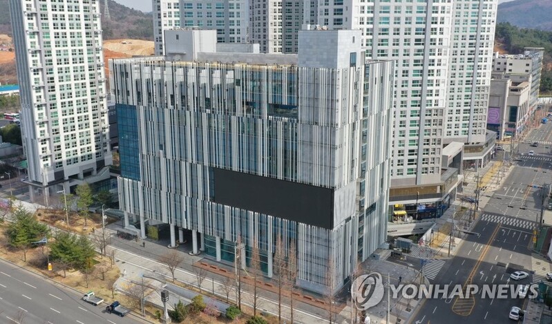 바람 잘날 없던 창원SM타운, 6년만에 끝내 좌초…정상화는 요원