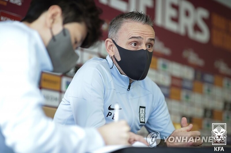 S. Korea coach willing to take risks vs. Iran in World Cup qualifier