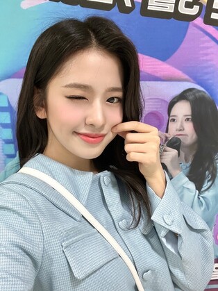 IVE’s Yu-jin to step down as SBS 'Inkigayo' MC