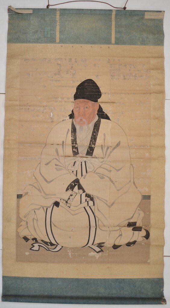 안동권씨 연잠공파, '보물 신청' 권상하 초상 제천시에 기증