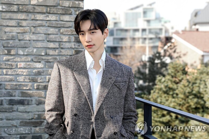 2PM 이준호 코로나19 확진…배우 이종혁도 양성(종합)