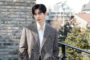 2PM’s Lee Jun-ho tests positive for COVID-19