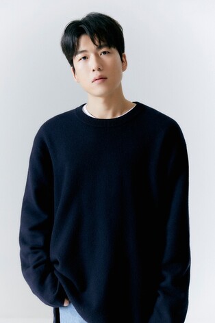 Kwak Jin-eon to release mini-album on 6th of next month... "An album like a present"