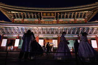 [K-Geography] Nighttime palace tour