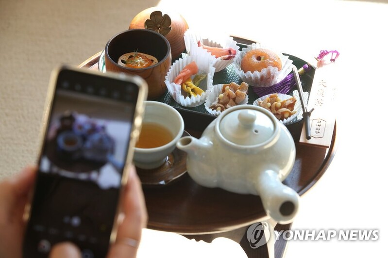 "장수한 영조가 즐긴 전통차 맛보세요"…경복궁 다과 체험