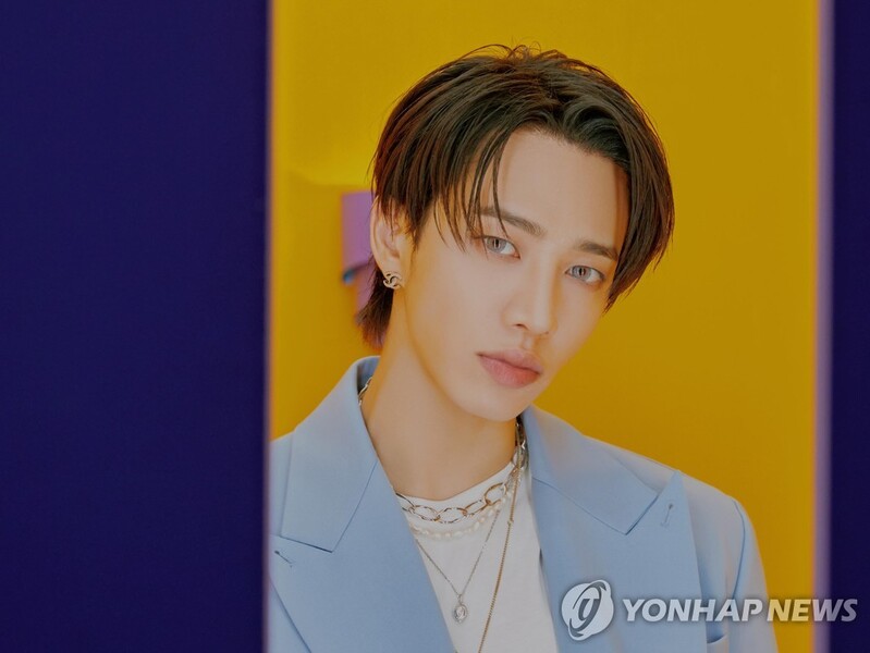 하이라이트 이기광, 코로나19 확진…다른 멤버는 음성