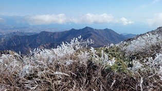 [K-Geography] Mountaintop capped with hoarfrost