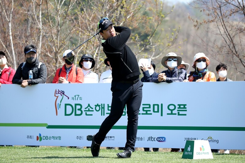 '매치킹'의 부활…이상엽, KPGA 코리안투어 개막전 3R 단독 선두