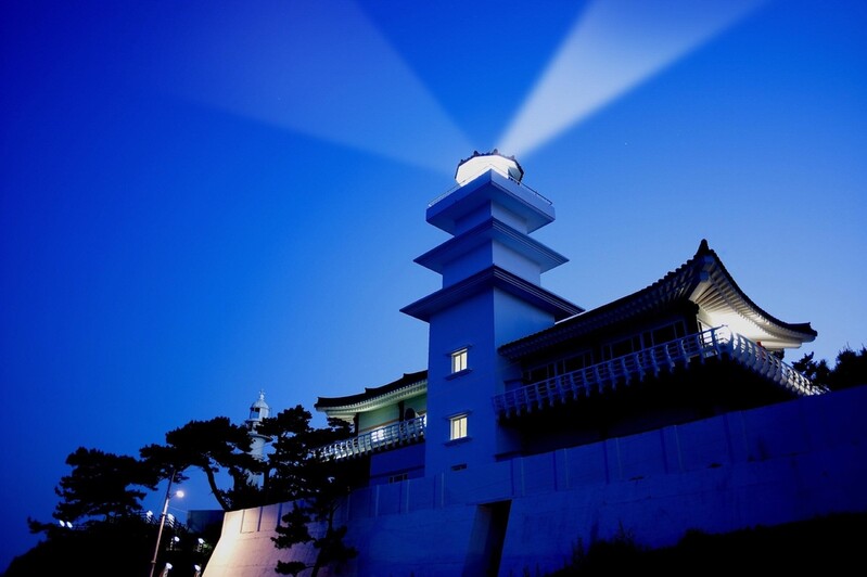 경주 송대말등대 빛 체험전시관, 세계적 디자인상 받아