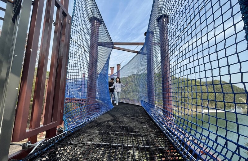 청양 천장호에 177ｍ 에코 워크 준공…어린이 생태체험원도 조성