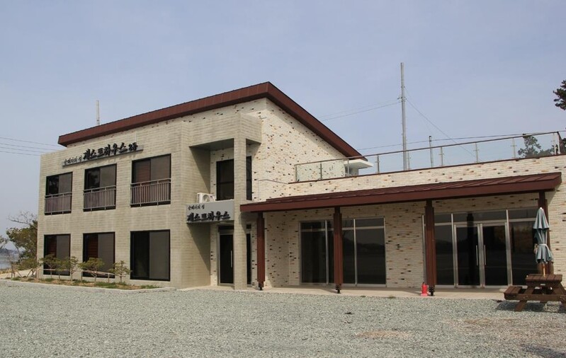 '순례자의 섬' 신안 기점소악도에 게스트하우스 생겼다