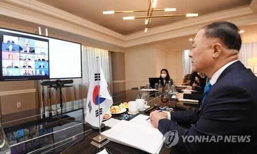 (LEAD) Non-pricing policy must for well-coordinated global climate change responses: Seoul's finance chief