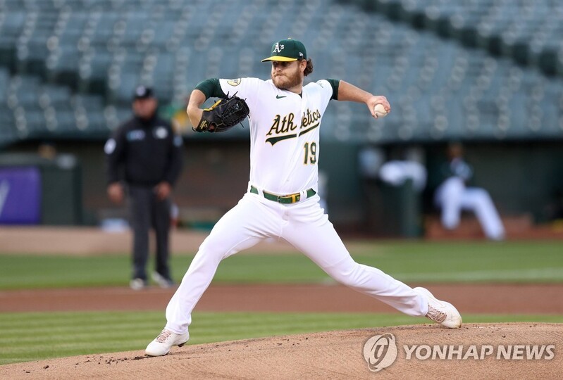 MLB 오클랜드, 42년 만에 홈 최소 관중…3천748명 입장
