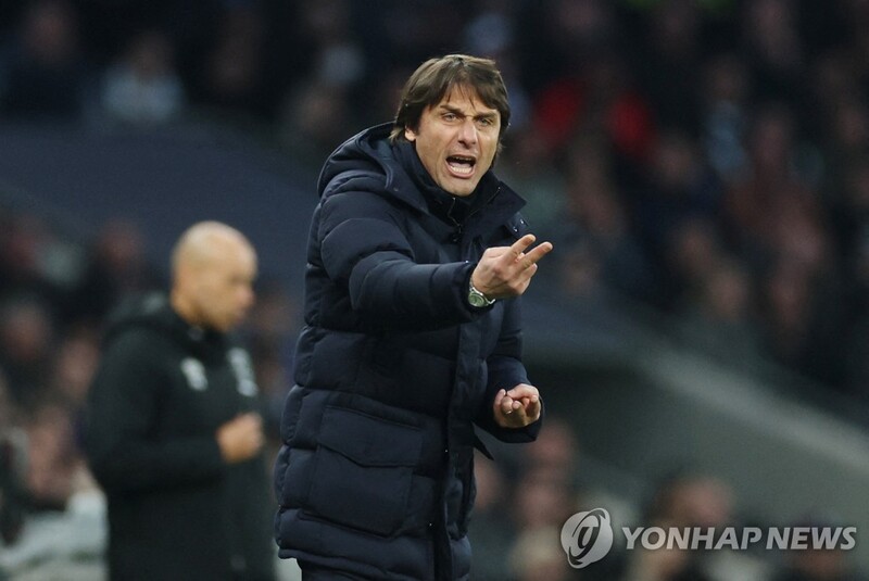 콘테 감독 '역제안설'에 술렁…英 매체 "PSG와 접촉 없었다"