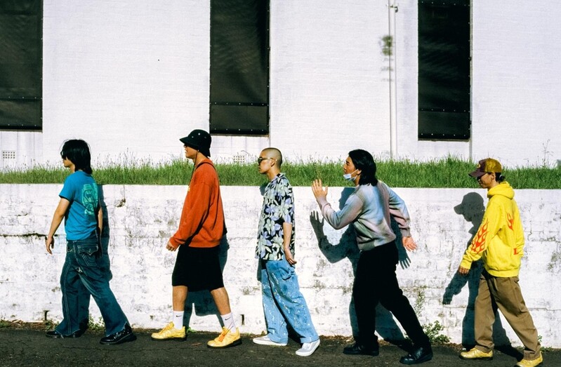 호주서 '노는' 한국계 힙합 그룹 1300 "진지하지 않은 게 매력"