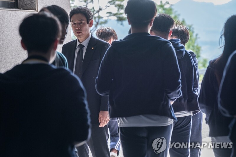 [주말극장가] 교육현장의 민낯 '니 부모 얼굴이…' 상위권 출발