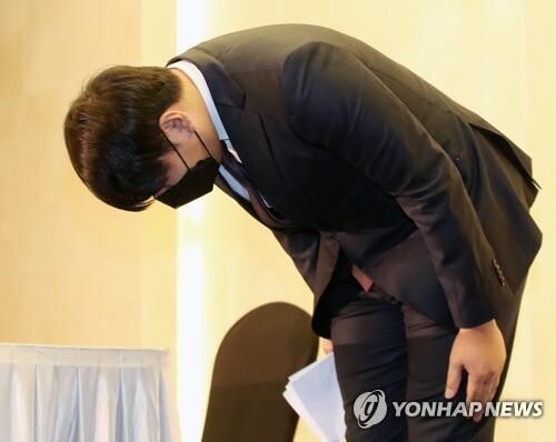 KBO declines to approve contract for embattled ex-MLB player Kang Jung-ho