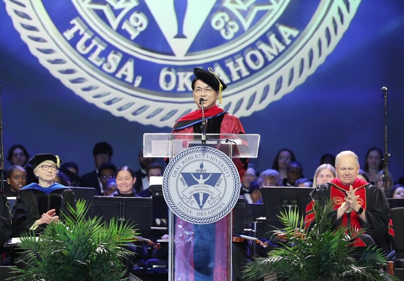 [게시판] 여의도순복음교회 이영훈 목사, 美대학 명예박사 학위