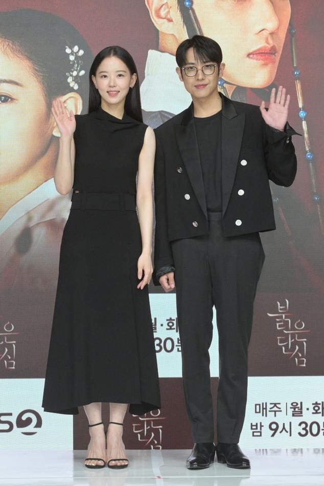 '붉은단심' 이준·강한나 "사람 이야기…함축적 감정 표현 고민"