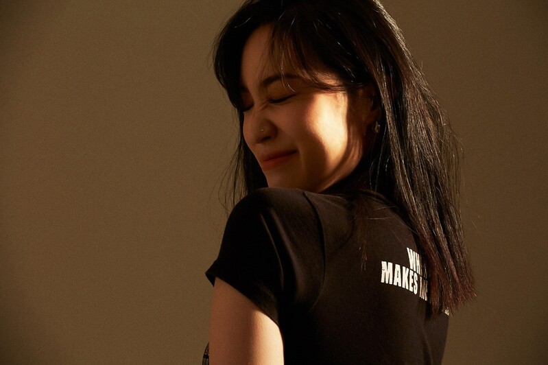 "전쟁의 최대 피해자는 보통 사람"…노래로 응원 전한 노디시카