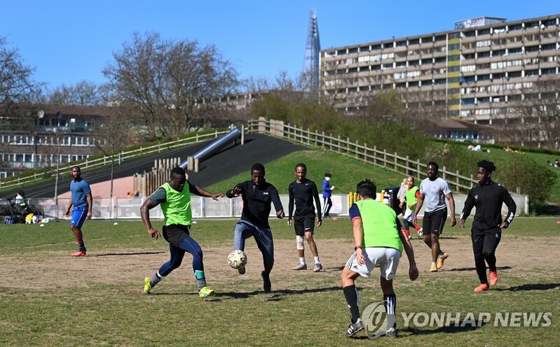 "영국 정부, EPL 첼시 매각 금액으로 축구 인프라 투자 검토 중"