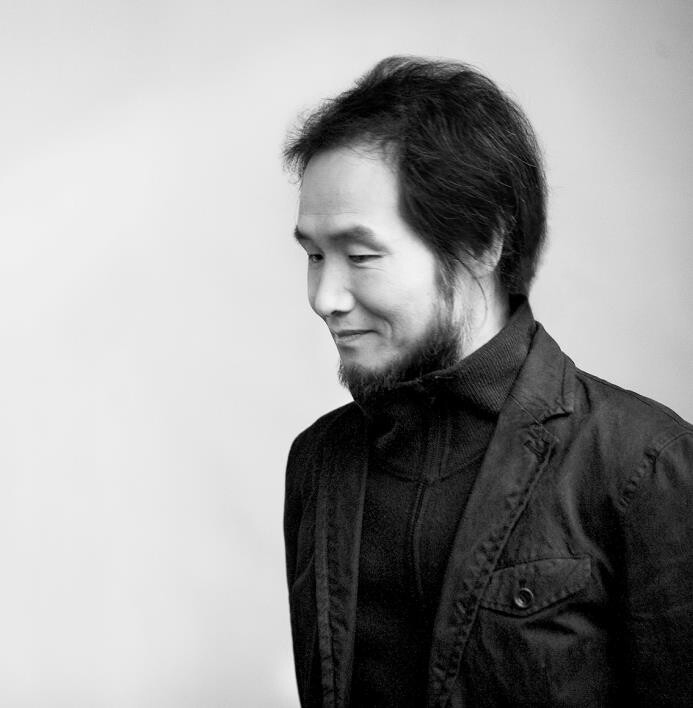 "시인은 혁명가다" 박노해, 12년 만에 신작 시집