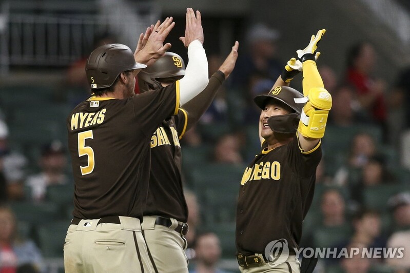 역전 결승 3점포 날린 김하성 "직구 노리고 자신 있게 스윙"