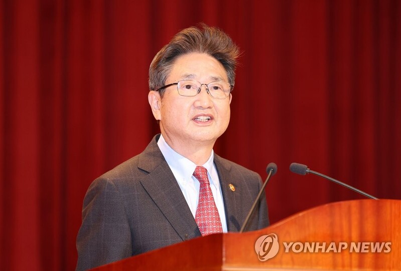 박보균 문체부 장관 취임…"문화예술정책, 민간자율 존중해야"