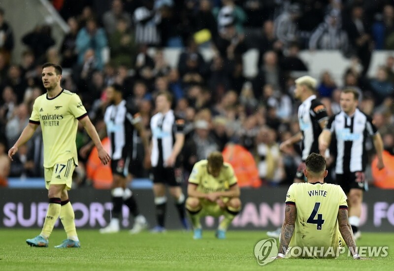 아스널, 뉴캐슬에 0-2 완패…EPL 4위 경쟁 유리해진 토트넘