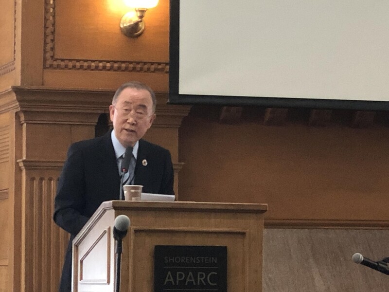 반기문 "북한은 깨지기 쉬운 무쇠, 남한은 회복력 강한 대나무"