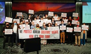 Director Kore-eda says "Asian audiovisual authors should stand together to secure rights"