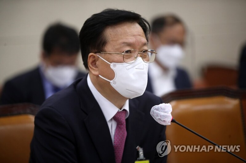 Yoon's pick for health minister withdraws from nomination