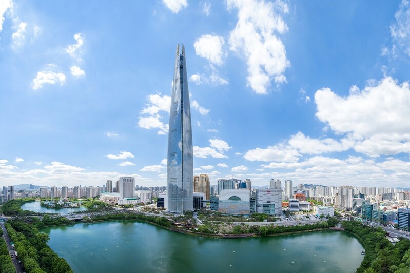 Lotte Group to invest 37 tln won to bolster bio, mobility businesses