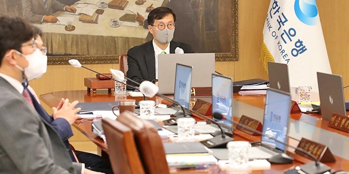 한은, 올해 물가상승률 4.5% 전망…14년 만에 최고(종합)