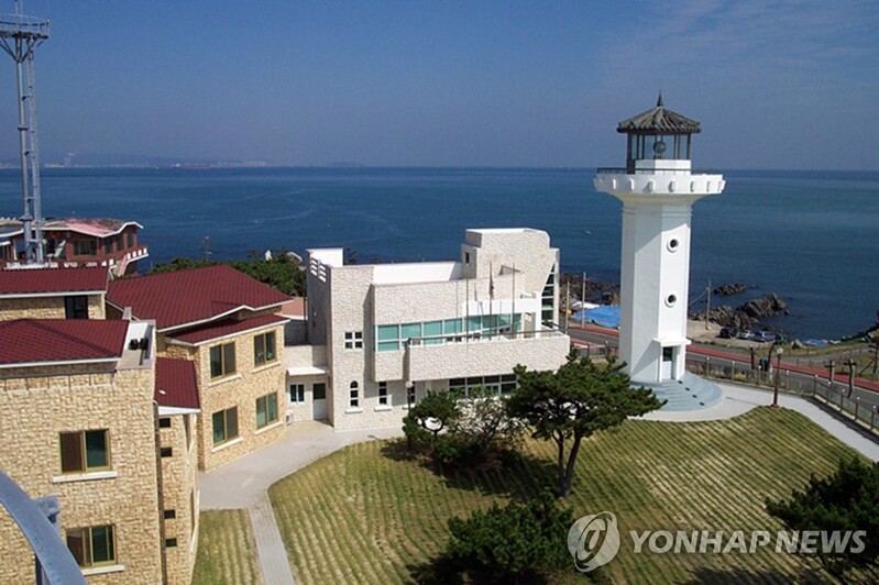 울산 간절곶등대 전면 재개방…체험 숙소도 재운영