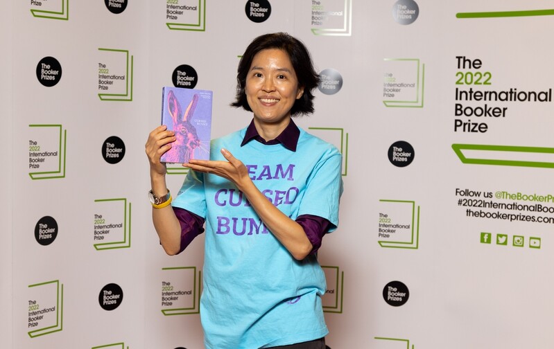 '부커상 최종후보' 정보라 작품 국내외서 잇단 출간