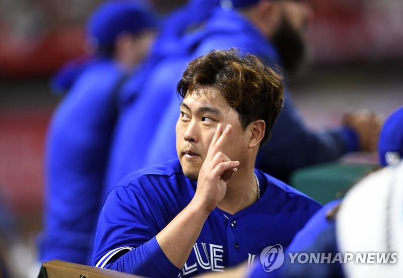 Blue Jays' Ryu Hyun-jin holds MVP-winning sluggers hitless in win