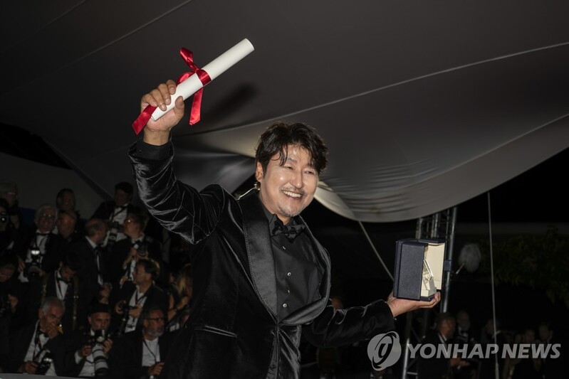 송강호, 칸영화제 한국 최초 남우주연상…박찬욱 감독상(종합2보)