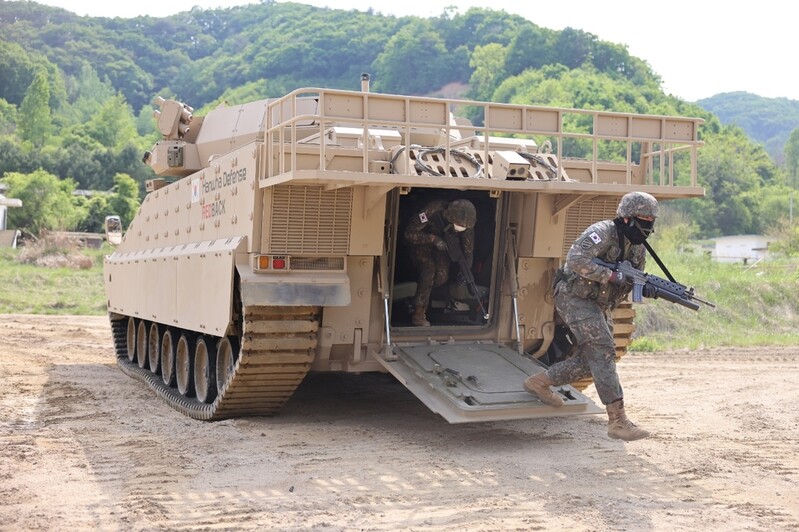 Redback armored vehicle flaunts field maneuverability