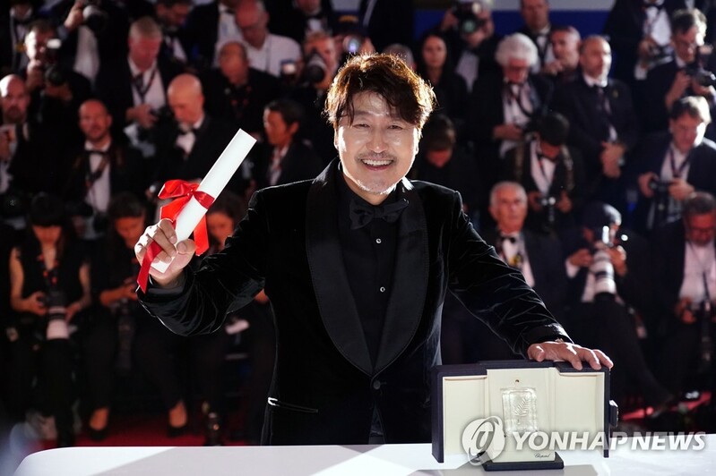 3년새 칸영화제 트로피 3개 수집…CJ ENM 함박웃음