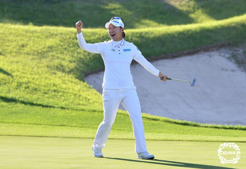 KLPGA 투어 첫 우승 정윤지 "산책과 호캉스로 마음 여유 찾았죠"