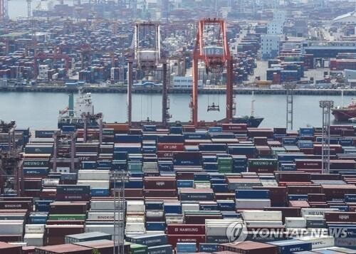 Exports up 21.3 pct in May; trade deficit extended on high energy prices