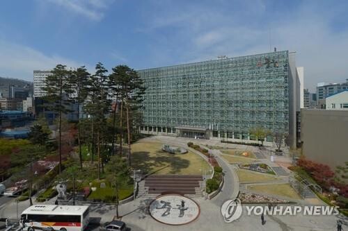 Prosecution raids Seoul ward office over election law violations