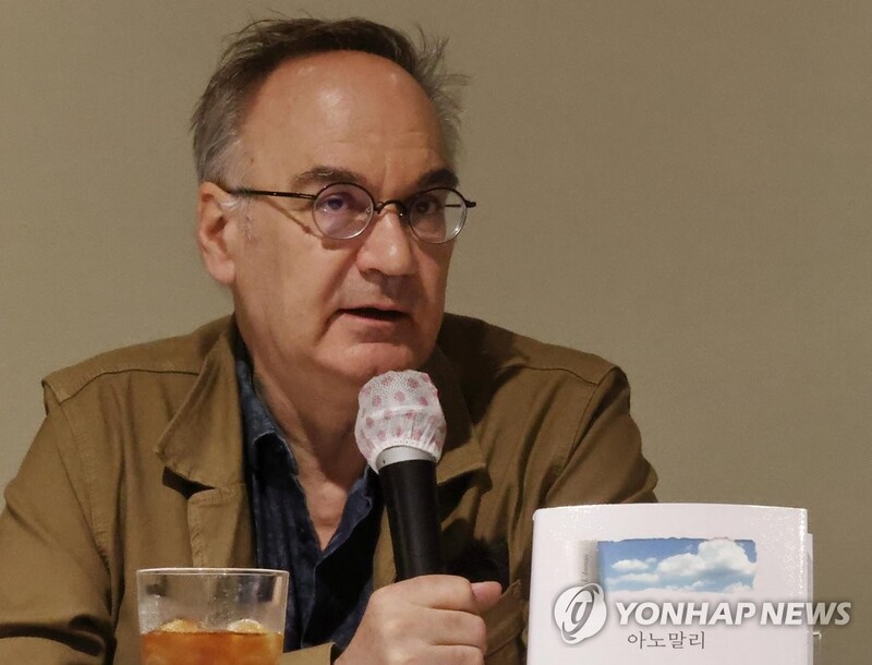 공쿠르상 수상작가 "자신의 분신과 마주할 때 반응이 궁금했다"