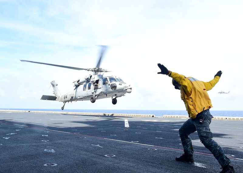 S. Korean, U.S. navies hold combined exercise in waters off Okinawa